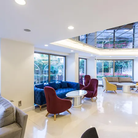 Falcon Hotel
