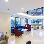 Falcon فندق