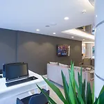 Falcon Hotel